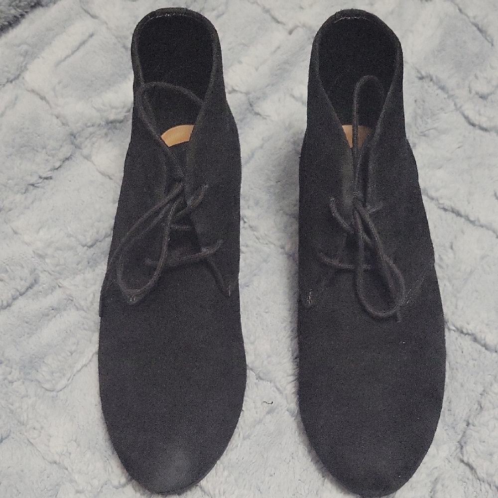 5/$20**6.5 Clark's Artisan Comfort Wedge Heel Suede Booties